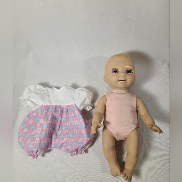 Spin Master Luvabella Newborn Interactive Toy Girl Doll Pink Realistic 14" Works - Picture 9 of 15